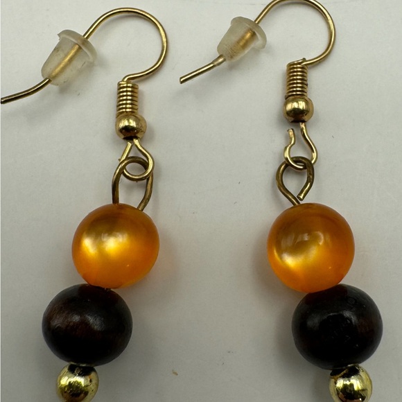 710-Two Halloween Costume Jewelry Hook Earrings And Hair Clips - Picture 6 of 6